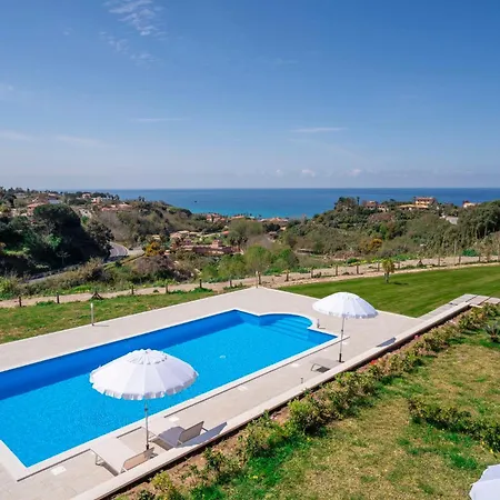 Adele Con Piscina Privata Vicino Tropea - Per 16 Persone Casa de Férias *
