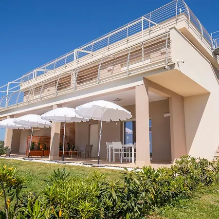 Casa de Férias Adele Con Piscina Privata Vicino Tropea - Per 16 Persone *